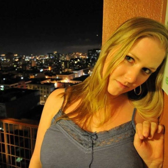 Hi, I'm Beth! - Picture 9 of 11